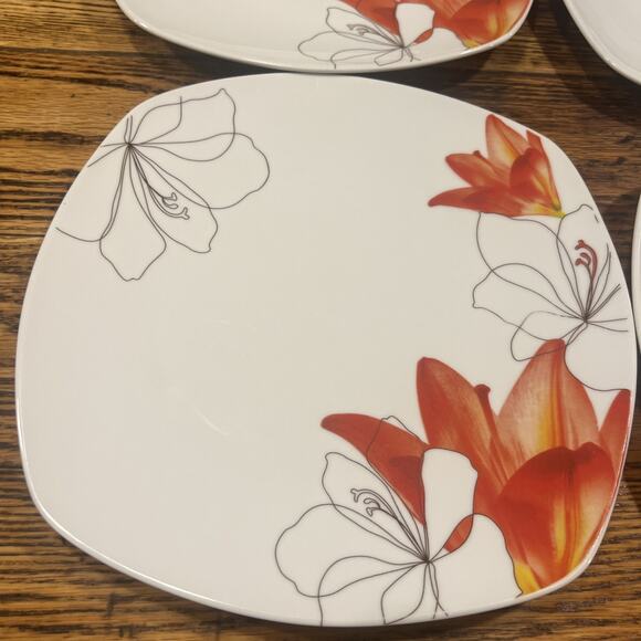 SET OF 7 Tabletops Gallery LILY Square Dinner Plates 10” Red Flower Minimalst EX - Picture 9 of 12